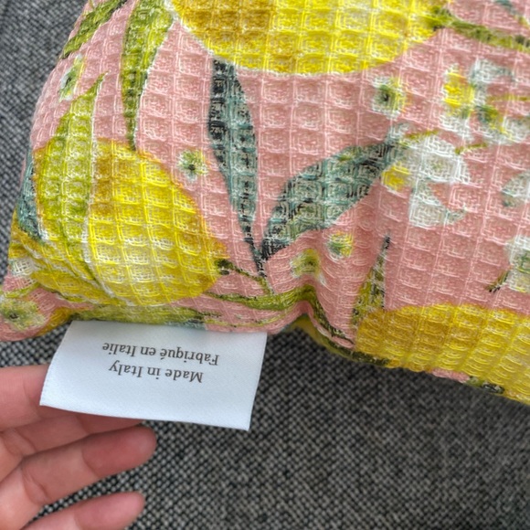 New! 🍋🇮🇹🍋 Luxury Home Amalfi Lemon Print Pillow Cover size 24” x 24” - Picture 2 of 2